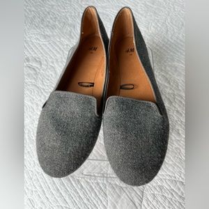 H&M gray fabric flats